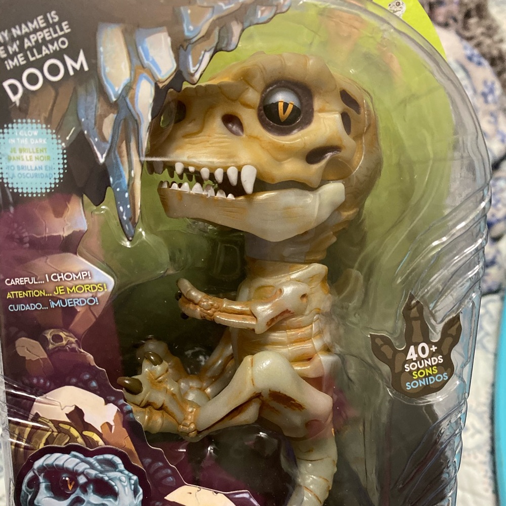 Untamed fingerlings, new in box